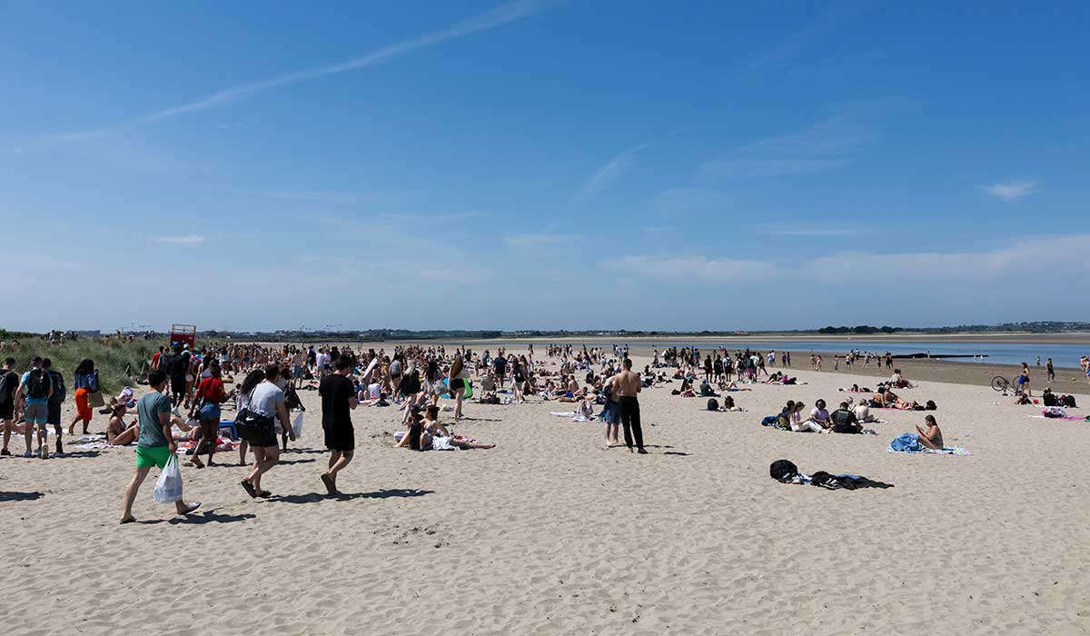 19.06.2025. . Photo Shows : people enjoying the sunny weather on Burrow Beach, Dublin. Photo: Sam Boal/Collins Photos