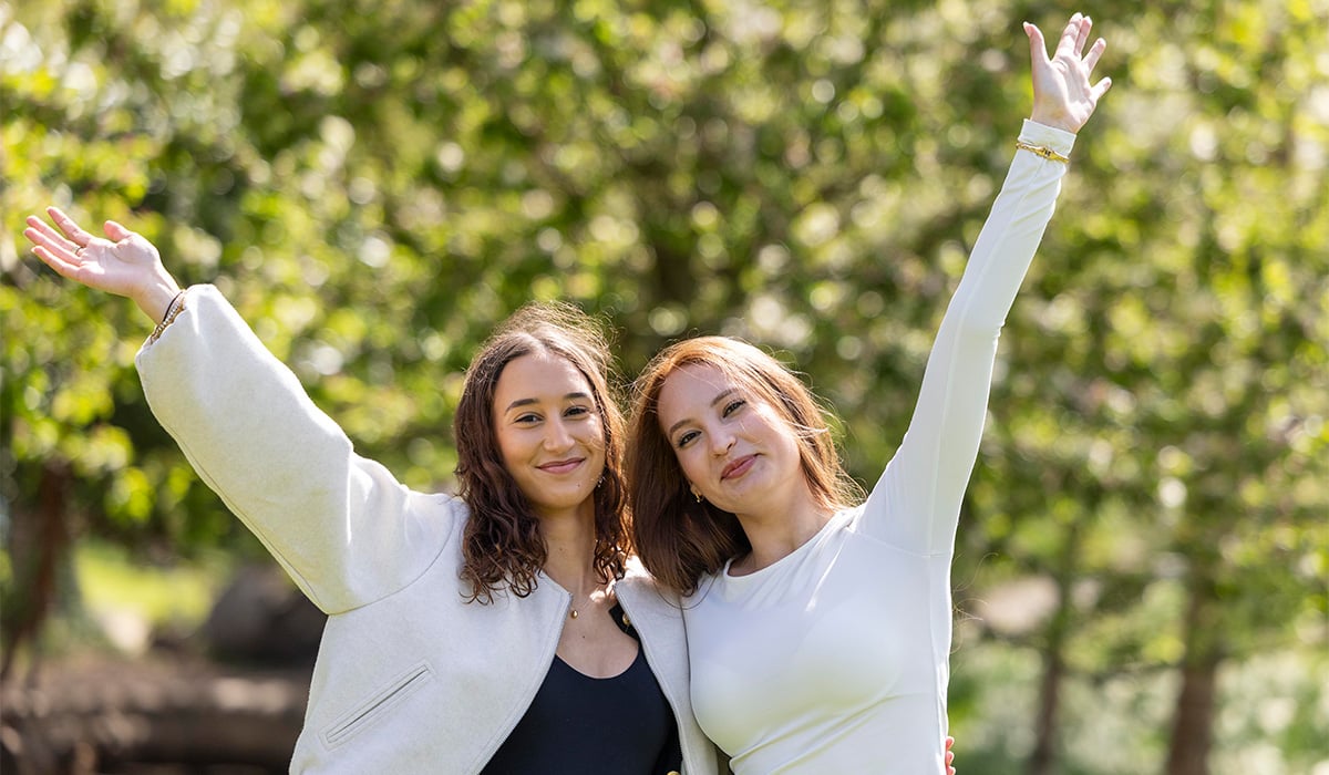 Renata Andries and Ilona Savchenko enjoying the sunshine in Merrion Square in Dublin. Pic: Tom Honan