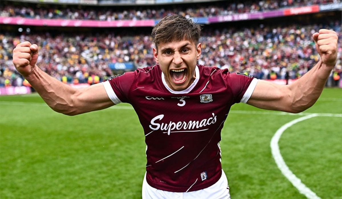 Se&aacute;n Fitzgerald of Galway celebrates after his side's victory over Donegal in the All-Ireland SFC semi-final at Croke Park. Pic: Piaras &Oacute; M&iacute;dheach/Sportsfile