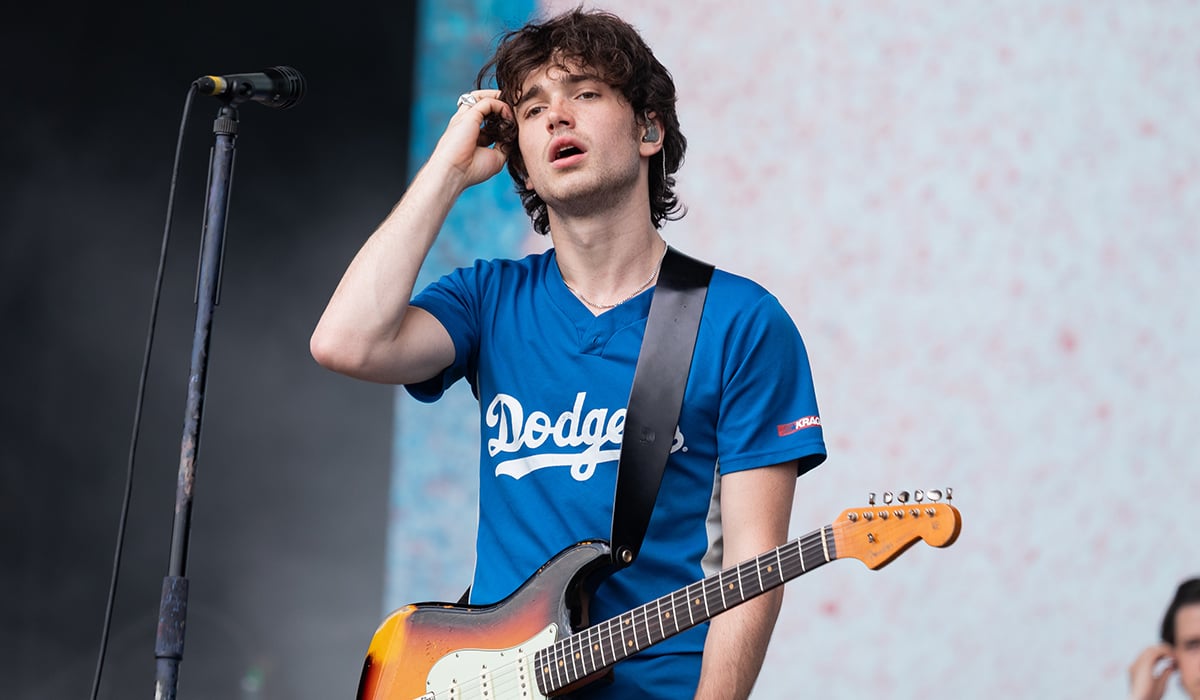 LEEDS, ENGLAND - AUGUST 28: (EDITORIAL USE ONLY) Elijah Hewson of Inhaler performs on the main stage during Leeds Festival 2021 at Bramham Park on August 28, 2021 in Leeds, England. (Photo by Andrew Benge/Redferns)