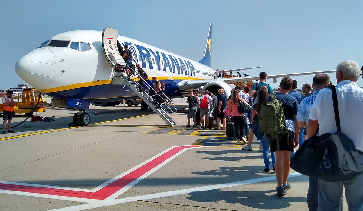 Ryanair May Pay Day sale