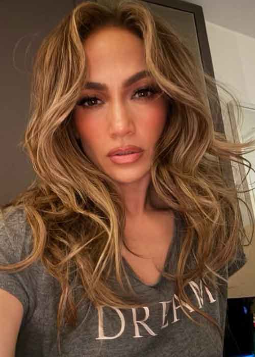 Look away, Ben! JLO's sultry revenge selfies