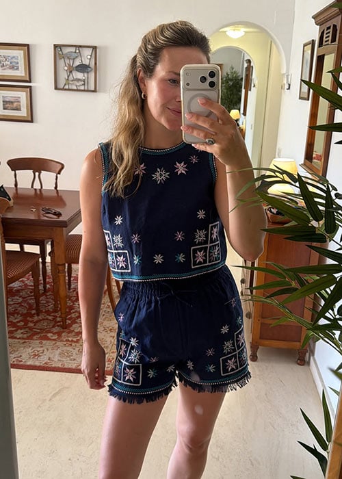 Aoibhín Garrihy enjoys first holiday with all four daughters. Pic: Aoibhín Garrihy Instagram