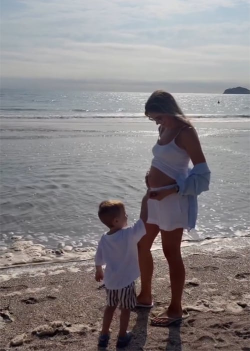 Louise Cooney reveals she is expecting second baby. Pic: Louise Cooney/Instagram