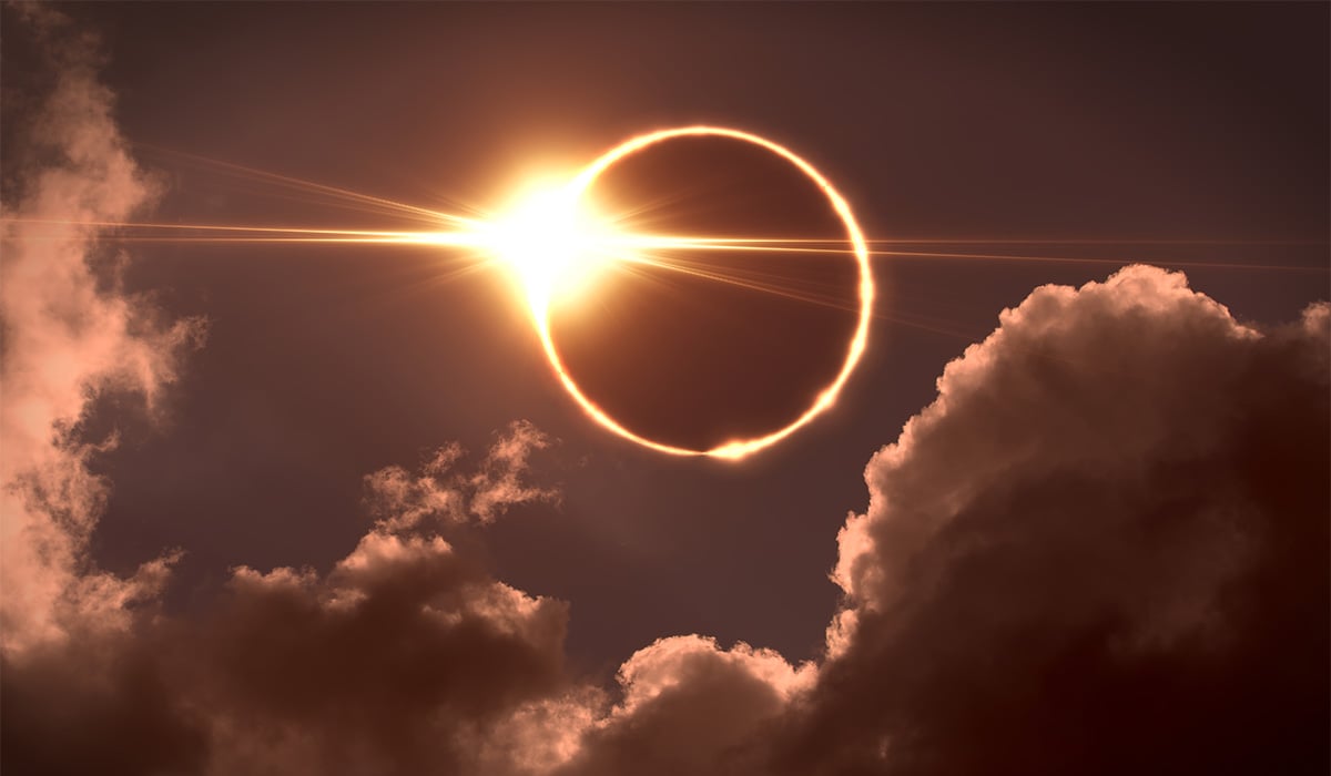 Solar Eclipse 4 1