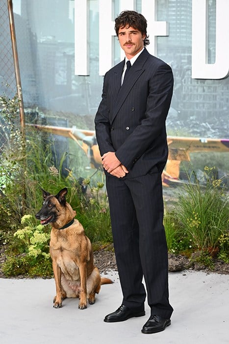 The Dog Stars 3 02e0c3